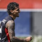 Ricardo Rios destaca evolução do Benfica e afirma que críticas são parte da jornada