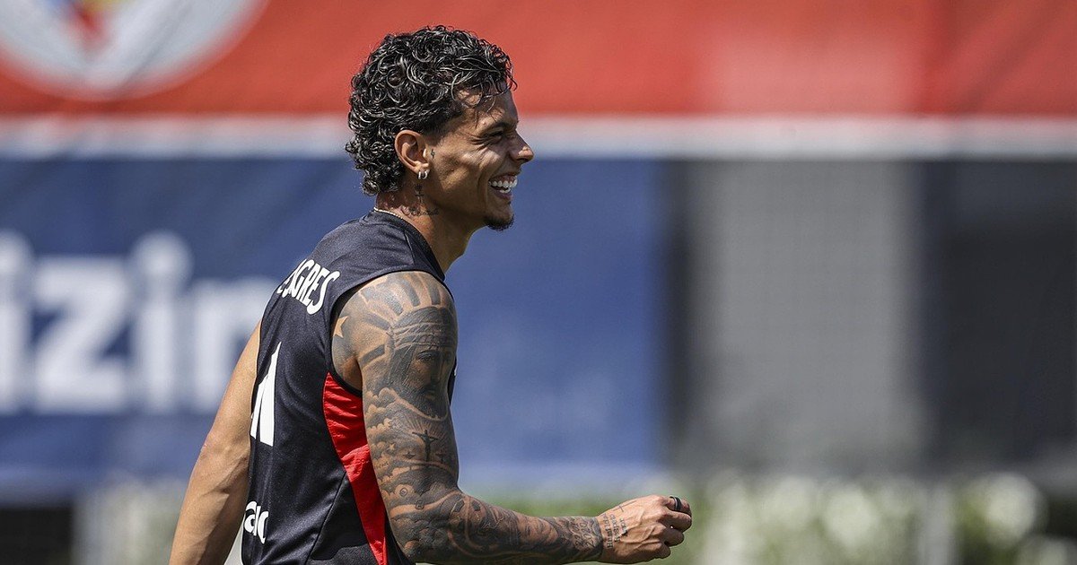 Ricardo Rios destaca evolução do Benfica e afirma que críticas são parte da jornada