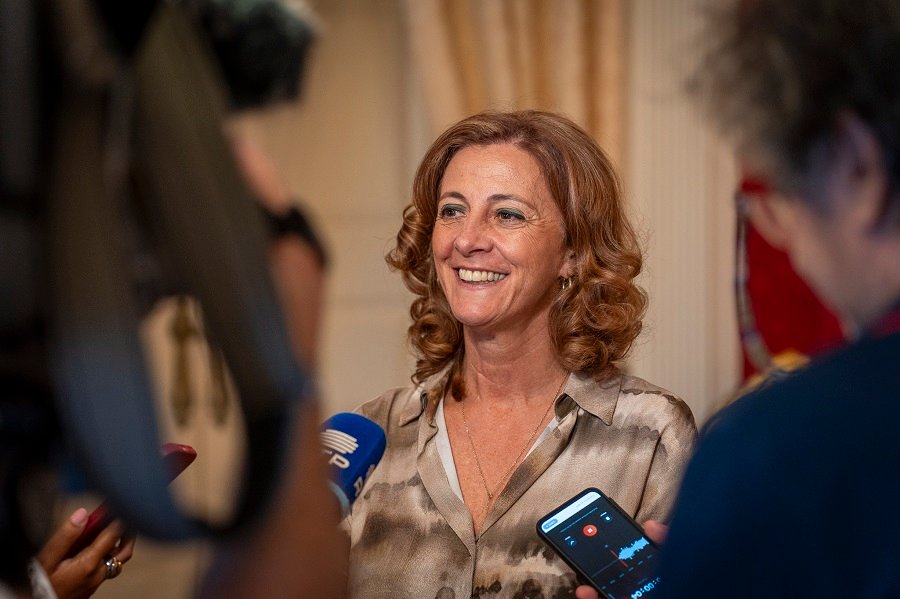 Cristina Pedra divulga validação de auxílios sociais e interrupção provisória de inscrições de Alojamento Local no Funchal