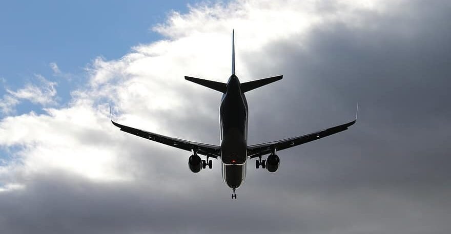 20 viajantes forçados a descer de aeronave que estava excessivamente carregada para decolar. Razão do evento pode encarecer voos – Executive Digest