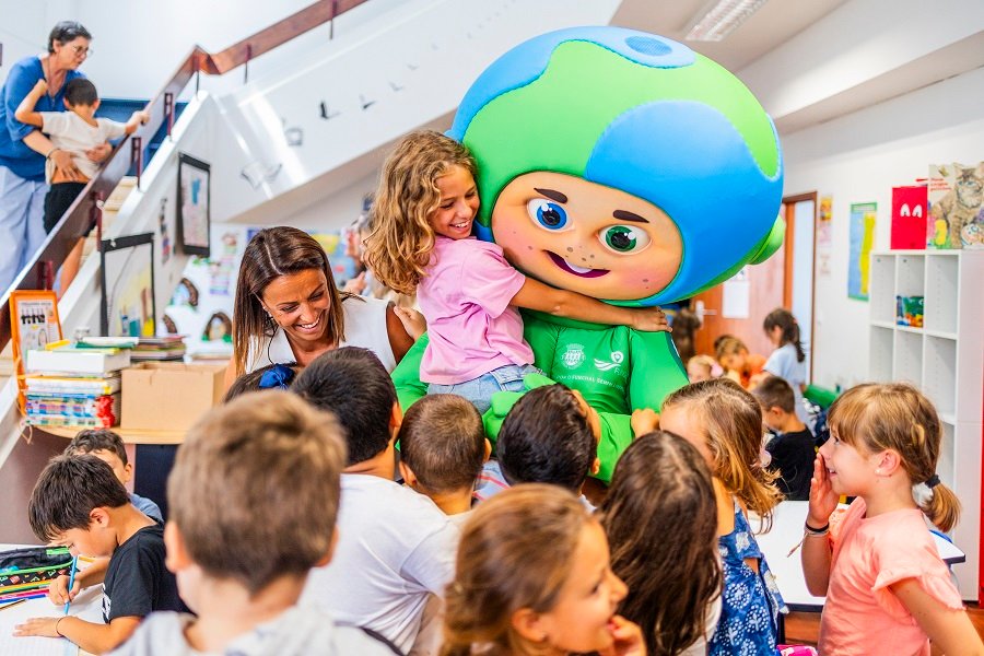 Iniciativa de Conscientização Ecológica de Funchal para Instituições de Ensino