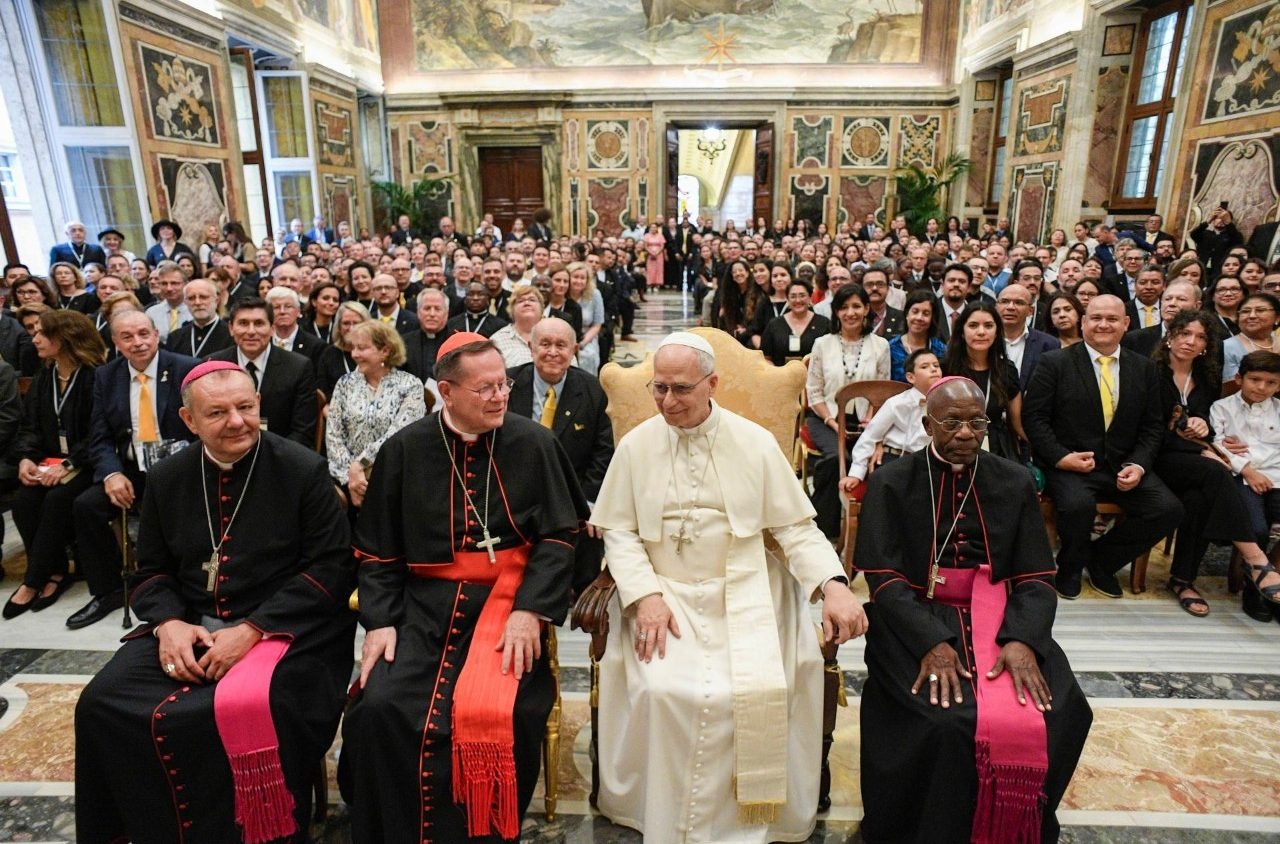 Papa recebeu missão das Instituições de Ensino da Evangelização Santo André