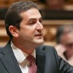 Incêndios: PSD critica Ventura como “personagem lamentável” e Carneiro de populismo.