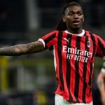 Acha que é uma maravilha, mas é medíocre.