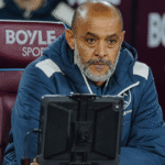 West Ham sofre derrota em casa e Nuno Espírito Santo permanece sem triunfar à frente dos Hammers