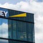 EY aumenta 4% para 45,6 bilhões de euros com investimento robusto em IA