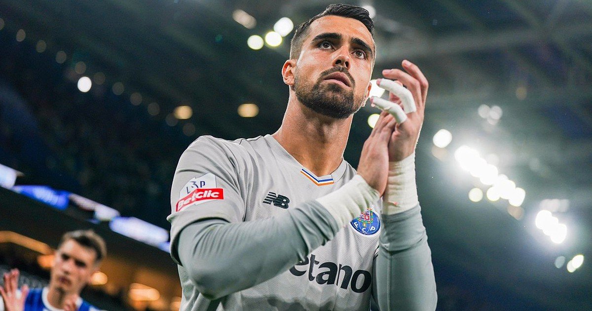 FC Porto: Aceleram-se tratativas para a extensão do contrato de Diogo Costa