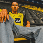 Manchester United de Rúben Amorim busca Jobe Bellingham, irmão de Jude, para fortalecer o setor midfield.