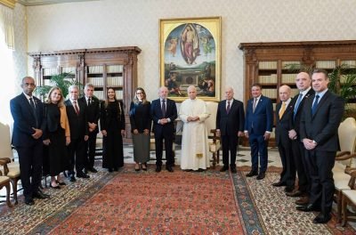 Pontífice encontra chefe de Estado brasileiro, visando COP30