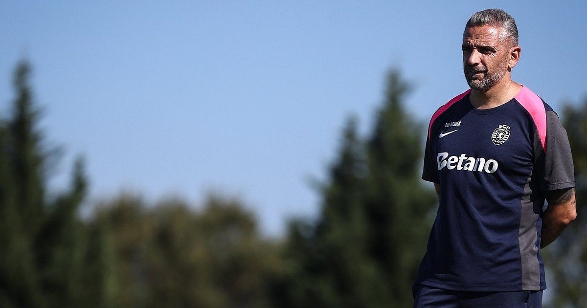 Incidente mecânico na aeronave adia saída do Sporting para Nápoles. Coletiva foi suspensa.