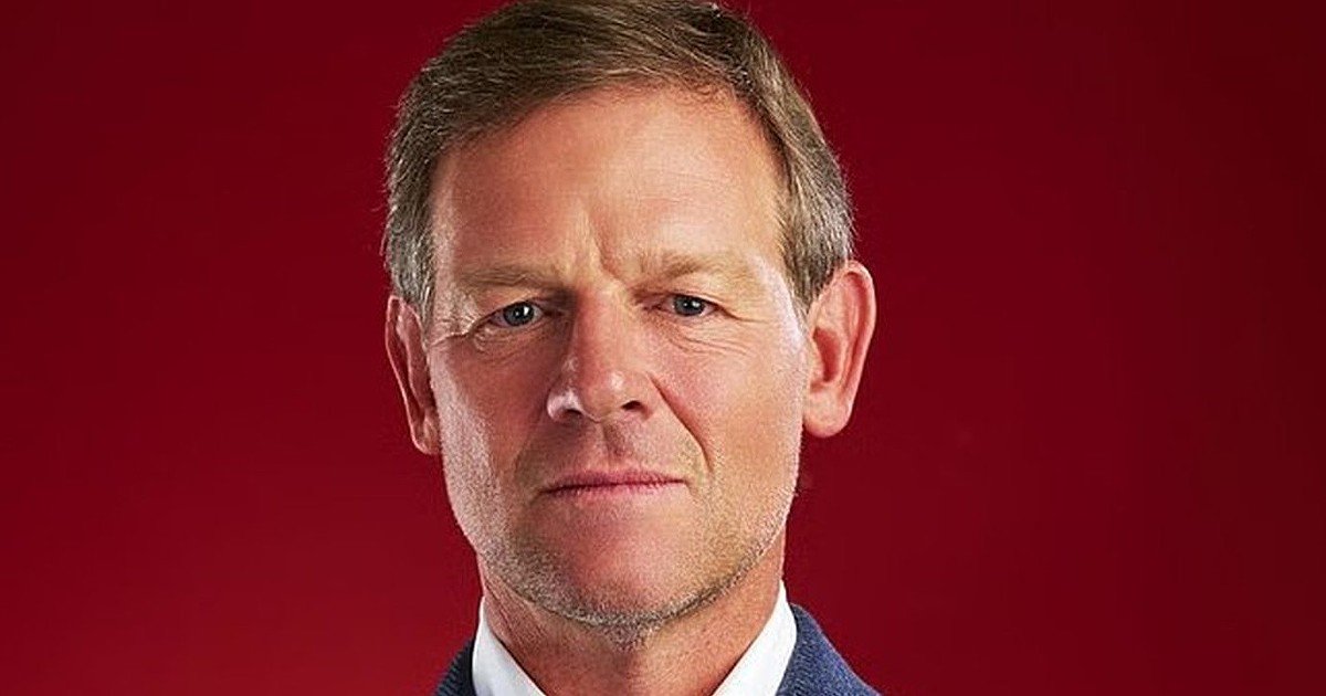 Martim Mayer garante “caráter singular do futebol global” na introdução do seu gerente executivo