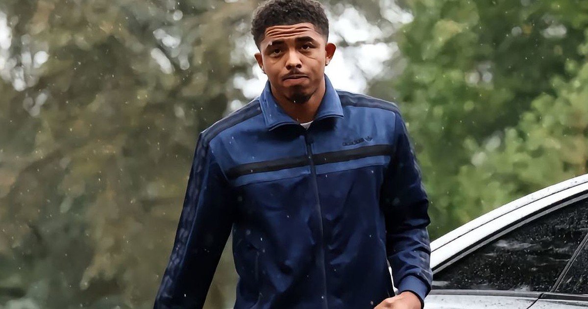 Atleta do Chelsea é flagrado novamente em alta velocidade e enfrenta risco de detenção.