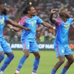 Mbemba leva RD Congo ao confronto intercontinental e elimina Nigéria do Mundial