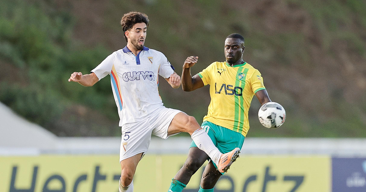 Mourinho assistiu ao Atlético ser derrotado pelo Mafra. Mafreneses dominam a Série B da Liga 3.