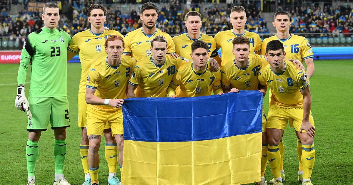 Ucrânia assegura mata-mata, Inglaterra mantém 100% de triunfos