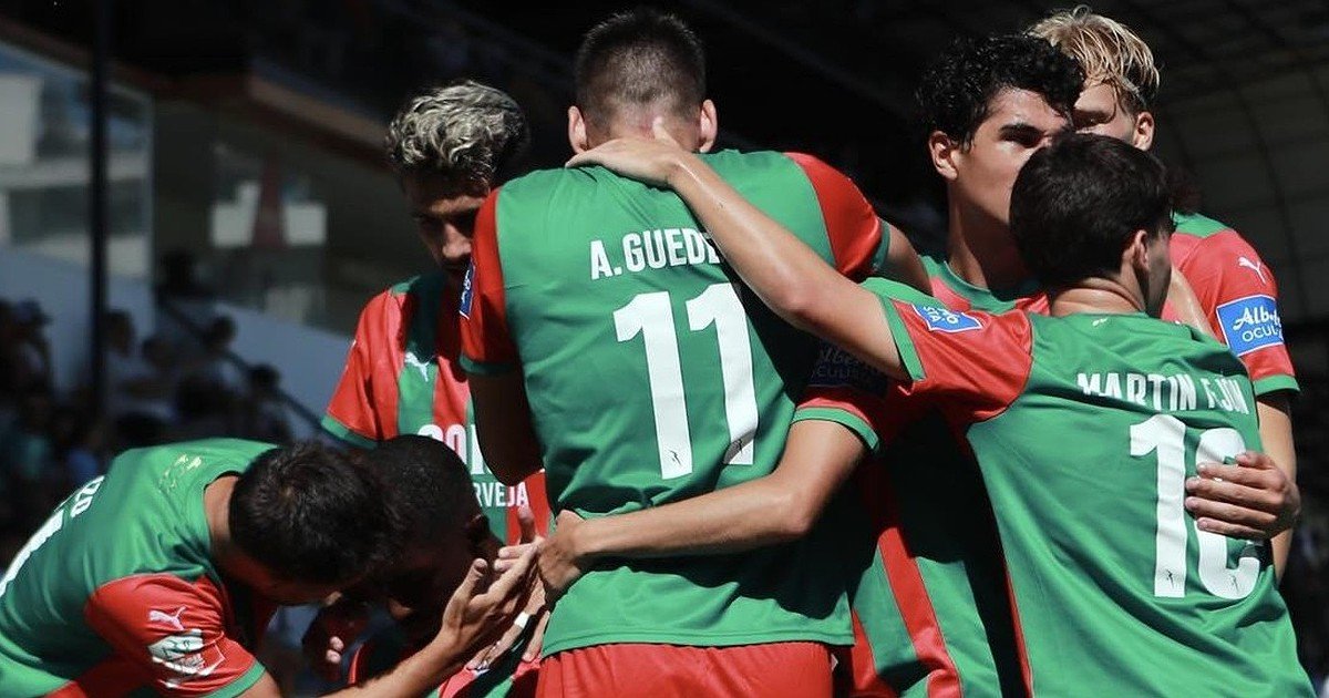 Marítimo derrota Penafiel e assume a ponta da II Divisão