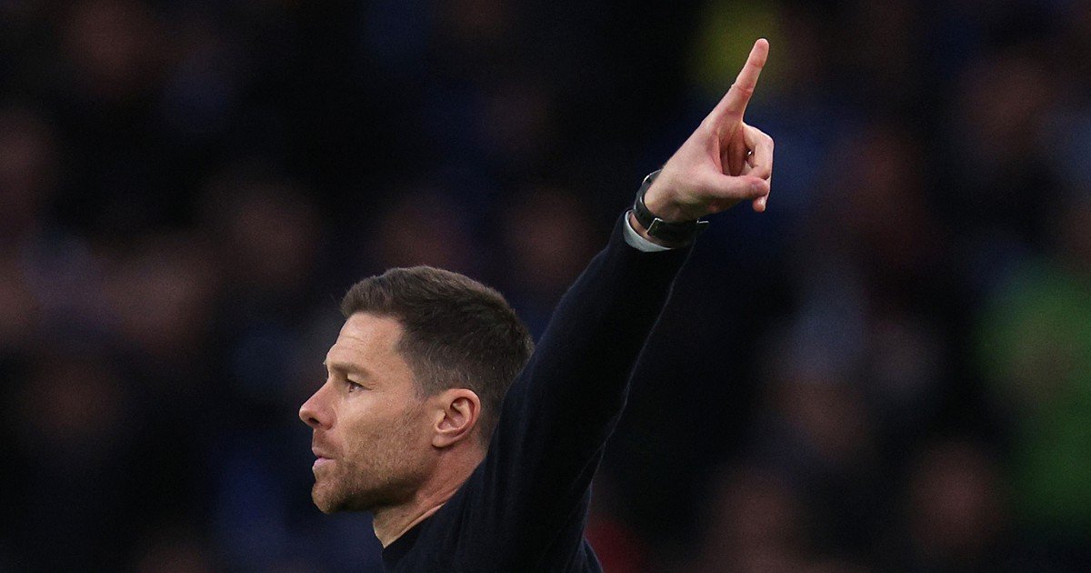 Real Madrid vacila em Vallecas e possibilita aproximação do Barcelona