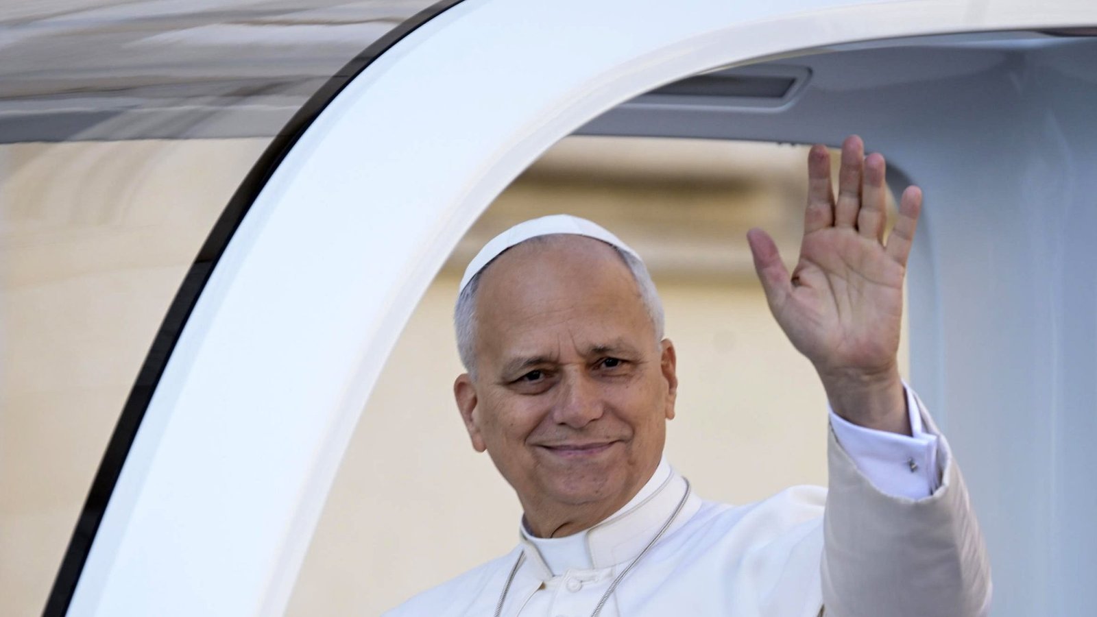 Cardeal Tolentino Mendonça afirma que a viagem inaugural de Leão XIV estabelece um «plano de conversação»