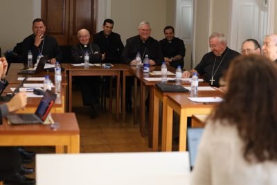 Bispos de Portugal e Espanha ressaltam que comunicar «é a única via para enfrentar a desinformação»