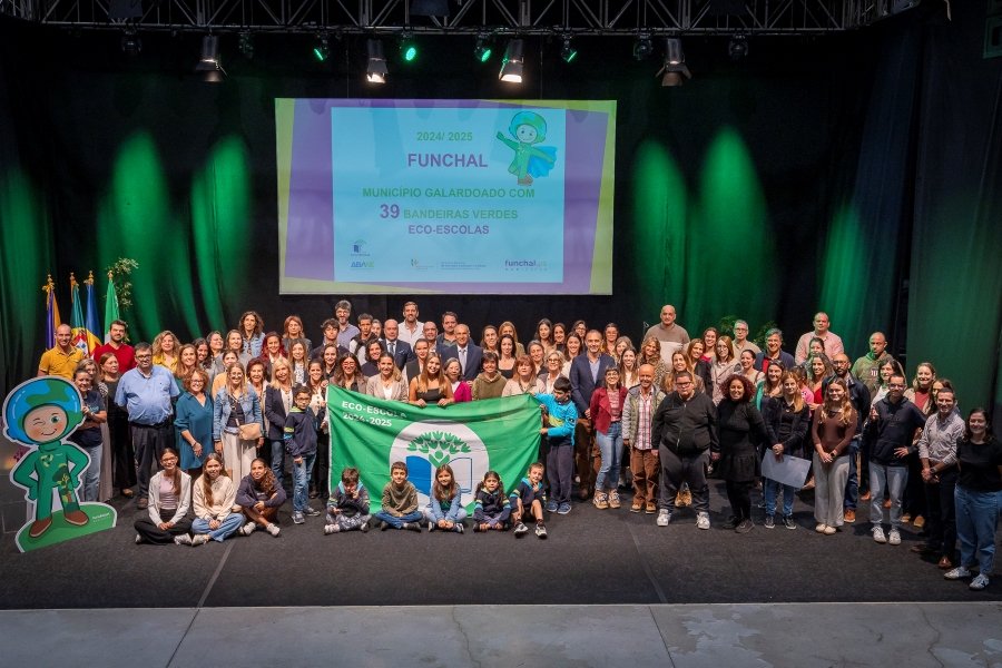 CMF apresentou 39 Insígnias Eco-Escolas: Jorge Carvalho afirma dedicação da prefeitura às questões ambientais e ao futuro das novas gerações.