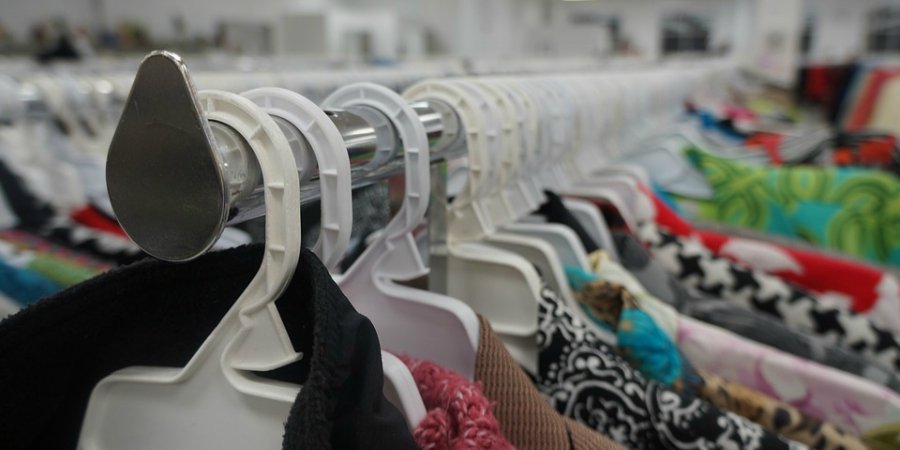 O risco oculto no seu guarda-roupa: substâncias tóxicas e as ameaças das vestimentas que utilizamos diariamente.