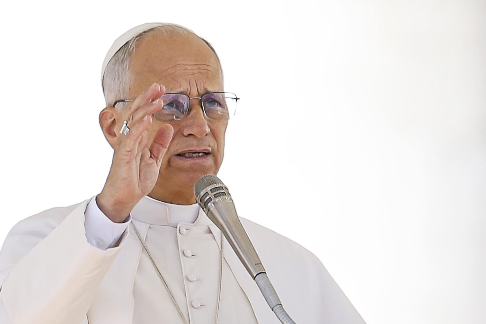 Vaticano: Pontífice adverte que chamado não é «evasão» de dificuldades nem «elevamento» social