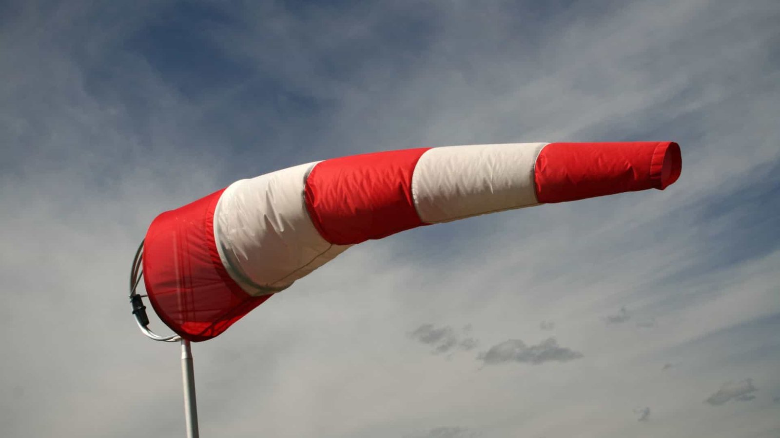 Tempestade Trágica: Uma vítima fatal e mais de 20 feridos após rajadas de vento intenso em Albufeira