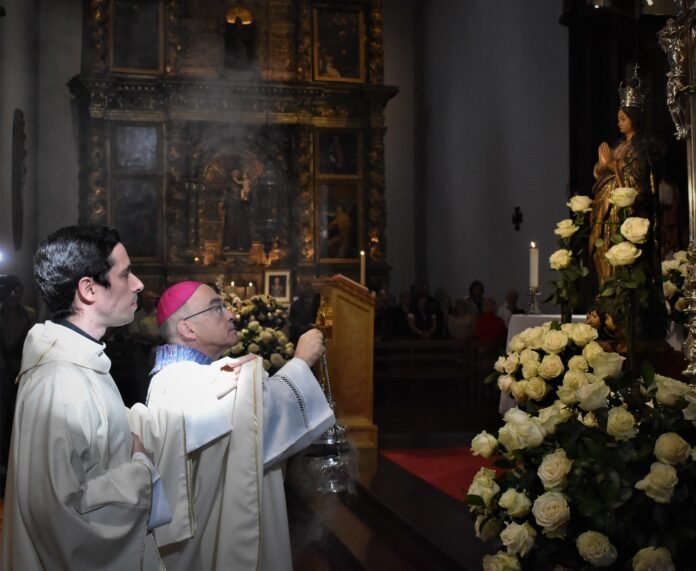 <p>Bispo do Funchal sugere replicar «doação plena de Maria ao Criador»</p>