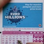 <p>Este sujeito faturou acima de 1,2 milhões de euros no Euromilhões… pela segunda vez.</p>