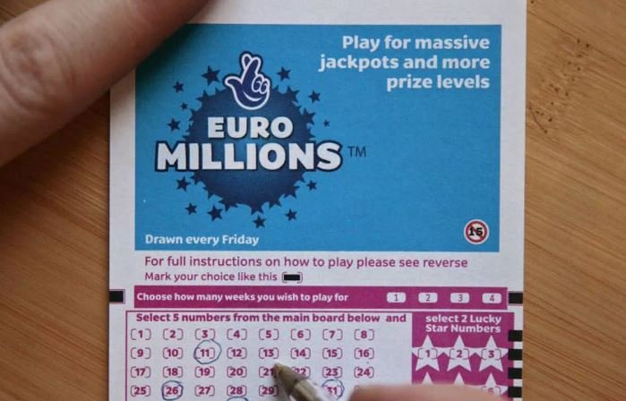 <p>Este sujeito faturou acima de 1,2 milhões de euros no Euromilhões… pela segunda vez.</p>