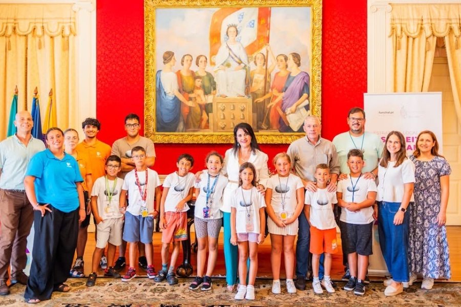 <p>Meninos e adolescentes do Funchal colaboram para inovações da Abordagem Local em Defesa dos Direitos Infantis</p>