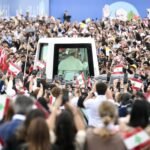 <p>Sumo Pontífice propõe nova direção para Oriente Médio, visando ultrapassar «divergências políticas, sociais e religiosas»</p>