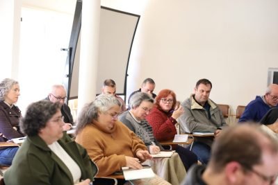 <p>Igreja: Das «refeições» coletivas em Viseu às recentes dificuldades asiáticas em Beja, educadores da fé enfrentam um Portugal pluricultural.</p>