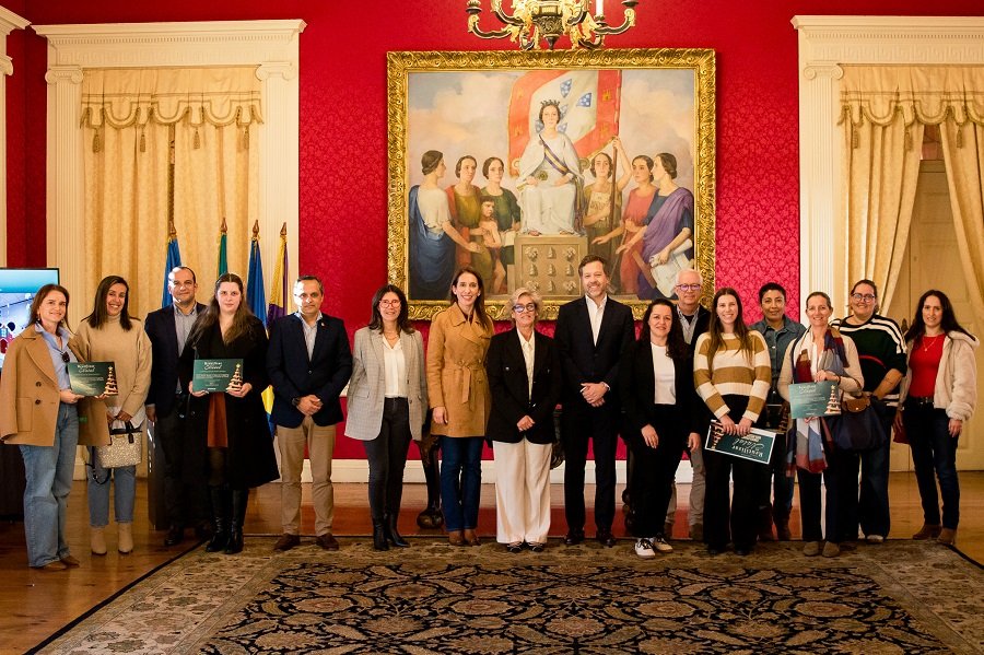 <p>Cerimónia de Condecorações e Diplomas do 10º Concurso Reutilizar no Natal</p>