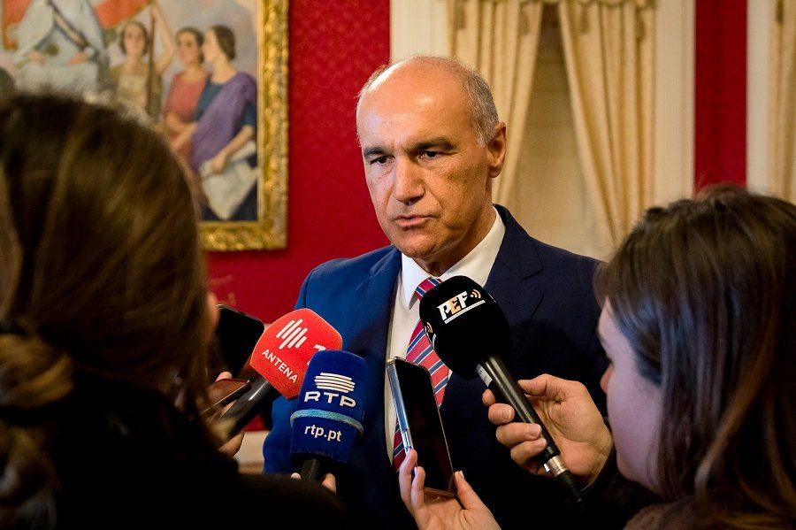 <p>Funchal aplica cinco milhões na restauração da malha rodoviária</p>