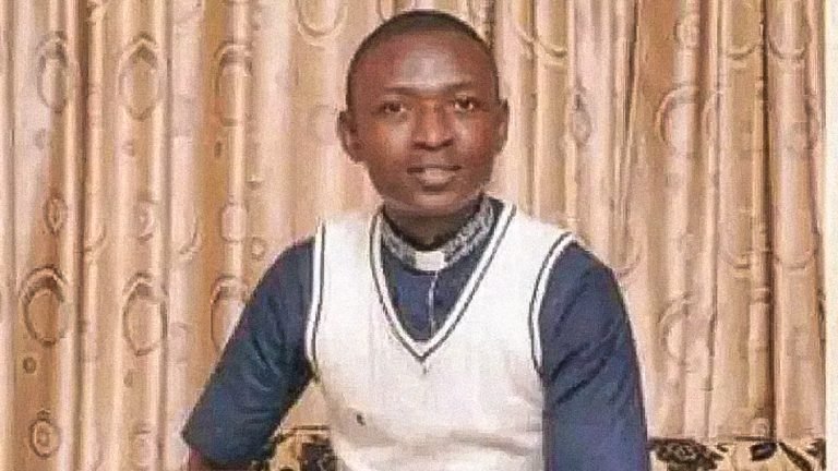 <p>Mais de 160 devotos sequestrados em assaults a duas capelas em Kaduna</p>