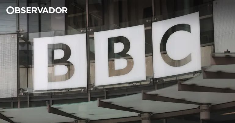 <p>Reescrevendo um artigo da BBC que não mencionava o antissemitismo do Hamas</p>
