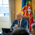 <p>Funchal aprova 50 mil euros em auxílios a alunos e cidadãos idosos</p>