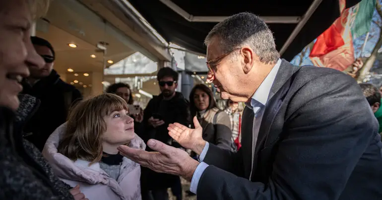 <p>Embora possa ser “maneiro”, não se entrega à sinistra</p>