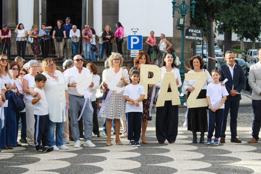 Celebrações do Dia Internacional da Terceira Idade: Funchal organiza reunião pela tranquilidade e Celebração do Idoso com a presença de 350 anciãos.