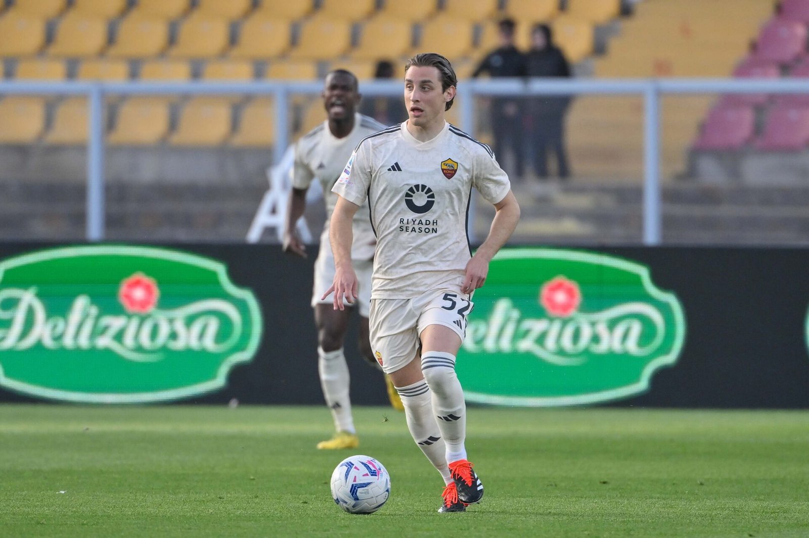 Edoardo Bove relembra conexão com José Mourinho após enfrentar parada cardíaca: «É extremamente relevante para mim e para meus parentes»