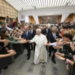 Festa Recordou Época como Instrutor para Enfrentar Obstáculos de Estudantes no Aniversário do Universo Educacional