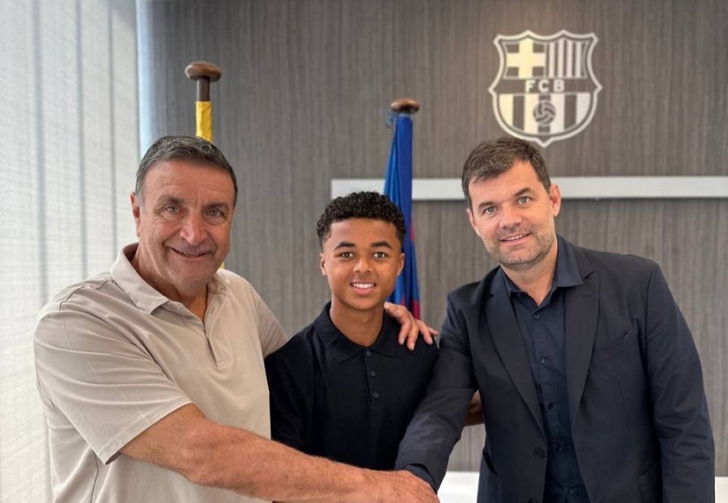 Shane Kluivert, descendente de Patrick Kluivert, renova contrato com o Barcelona