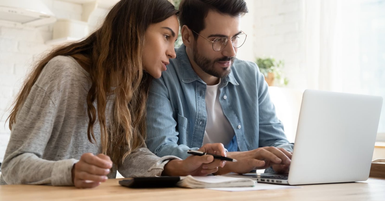Bélgica disponibiliza mais de 14 mil oportunidades de emprego com contratos permanentes, moradia e salários de até 5.000 euros. Descubra como se inscrever.