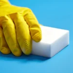 Esponja de limpeza comum libera trilhões de microfibras plásticas