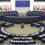Assembleia Europeia valida bagagens de mão e ajustes nas indenizações por voos adiados
