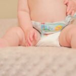 “Não é um brinquedo de peluche: restaurante requintado gera controvérsia ao cobrar mais de 65 euros por cadeira para bebê”