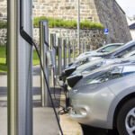 Paralisação da fabricação e atenção do setor: término dos incentivos aos veículos elétricos inicia nos EUA