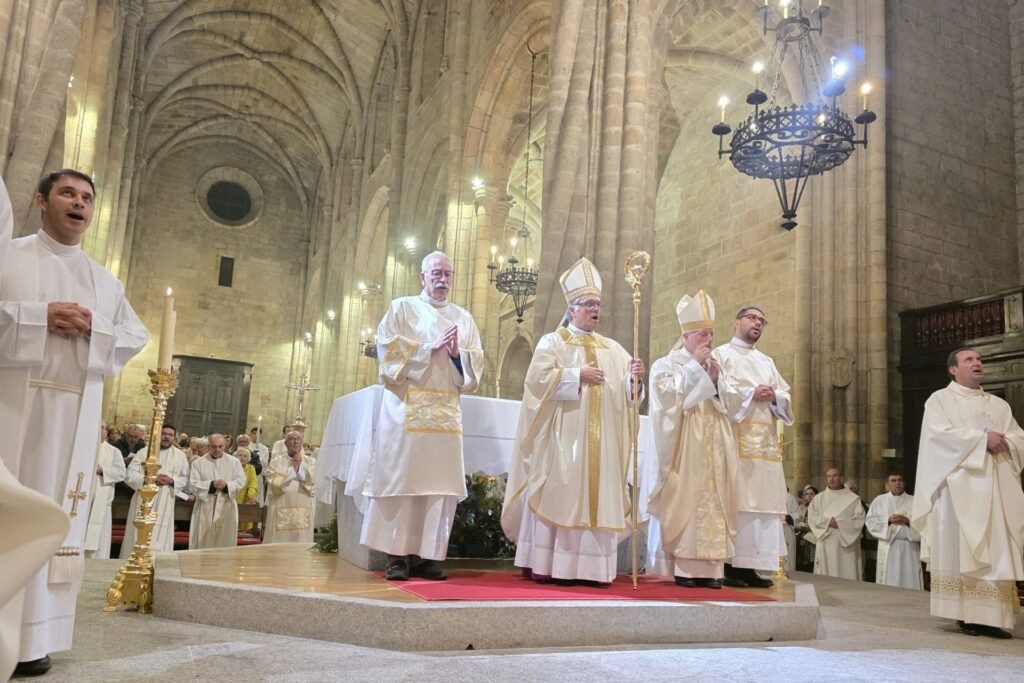 Bispo comemorou o aniversário da consagração da igreja, local que «se revela ao contato com o Criador».