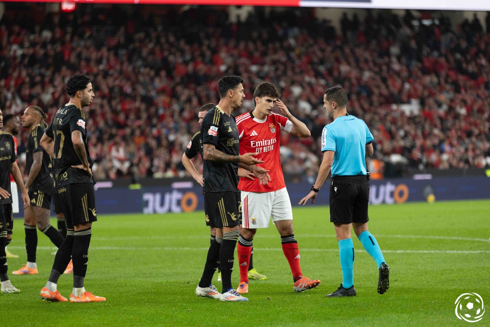 Benfica revoltatado com escolha de juiz para o Famalicão x Benfica